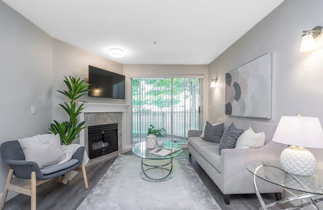 Chic 2BR Getaway, Excellent Location + Parking