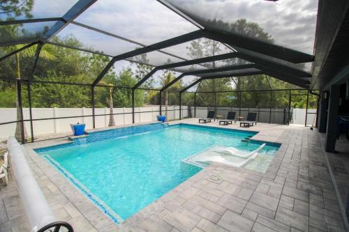 Chic 3 BR Private Pool Home in Lehigh Acres