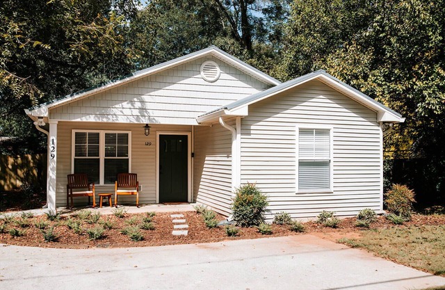 Stylish 4BR Getaway by MHM Luxury Properties