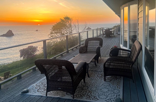 Schickes und großes Haus mit privatem Whirlpool, Meer- und Strandblick, Zugang zum Strand und vielem mehr