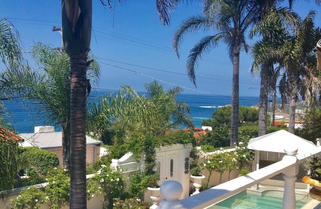 Schickes Strandhaus mit Pool- und Meerblick ... 5 Gehminuten zum Strand