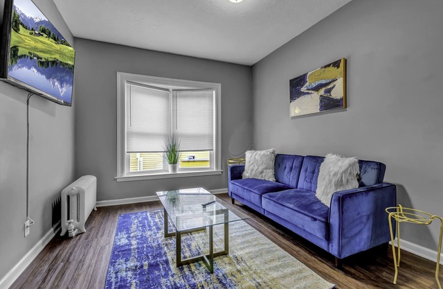 ⭐CHIC BEAUTY IN ALLENTOWN HEART OF THE CITY ⭐