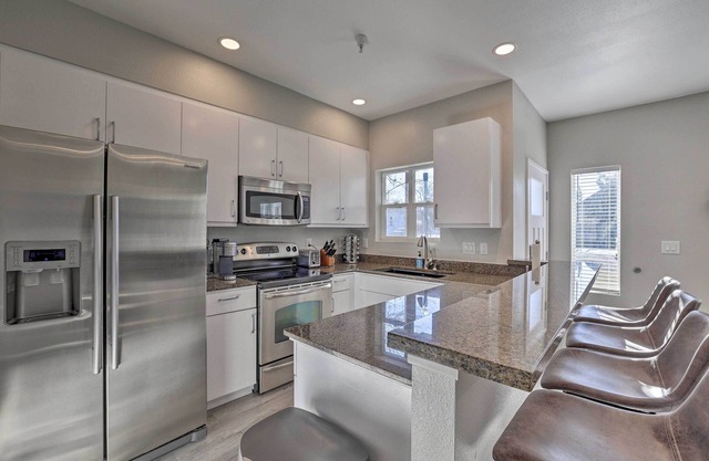 Chic Boise Abode: Walk to Bars & Restaurants!