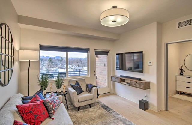 Chic Bozeman Apartment - 1 Block Off West Main St!