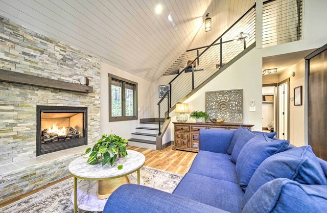 Chic Brevard Cabin - Nature, Trails, & Water!
