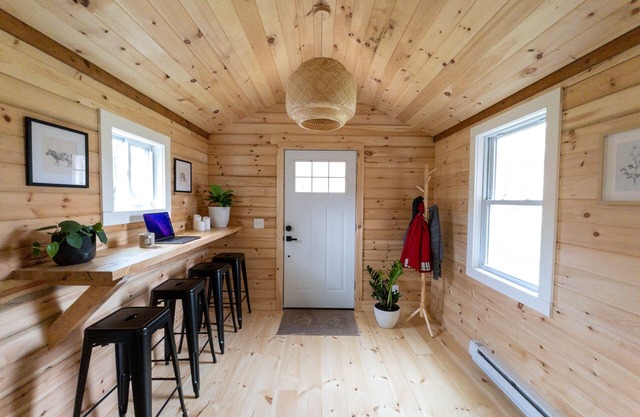Chic Catskills Cabin w/ Fireplace, Firepit, 30min to Ski Big Bear Resort.