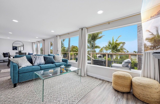 Chic Coastal Home w/Yard in Prime Location – Walk to Beach, Shops. Pet-Friendly