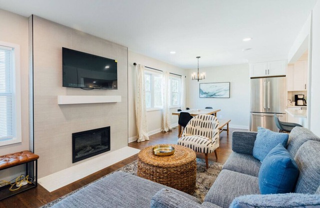 Chic & Cozy 3BR Family Oasis