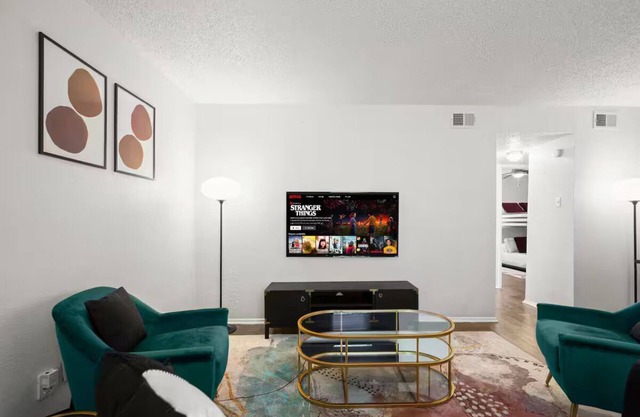 Chic & Cozy Zilker Park 2BR Walkable & Stylish
