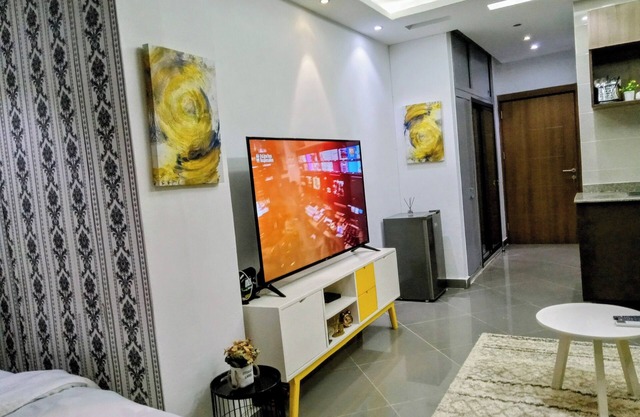 Chic furnished studio appartement in the center of Abidjan zone 4.