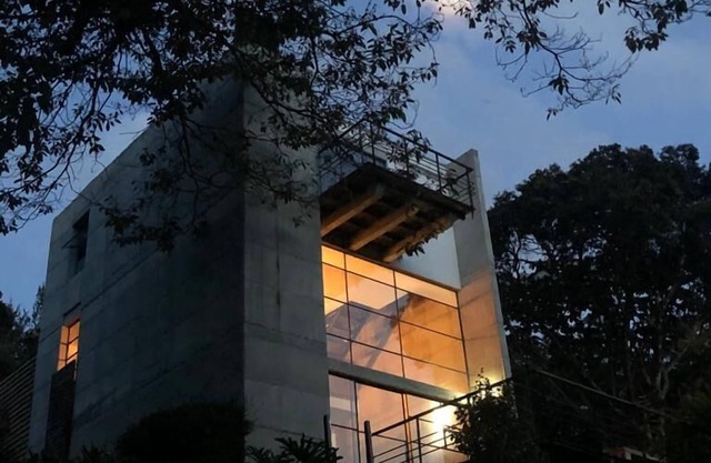 CHIC HOUSE IN THE FOREST