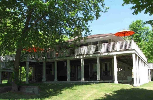 Schickes Seehaus in Wald - Rhinebeck, Millbrook, Omega - ideal für Familien