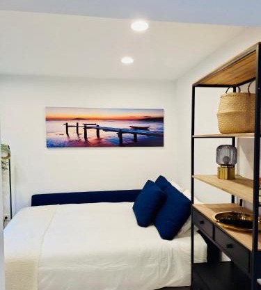 Chic Loft with Garden, Sleeps 4