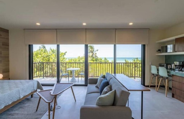 Chic Loft with Spectacular Ocean Views - C102