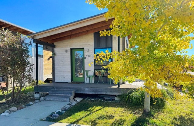 Chic Mountain Tiny Home Retreat in Victor w/AC