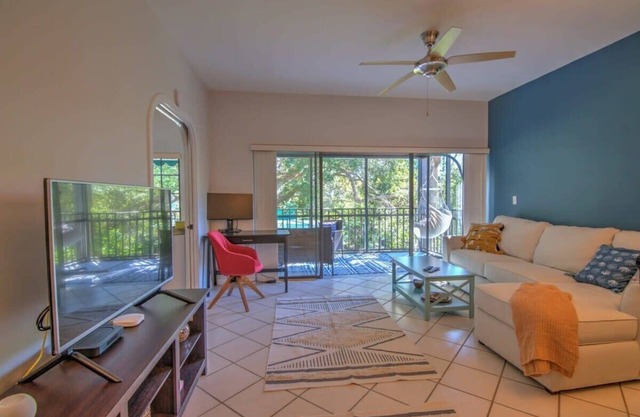 Chic Naples Getaway - Tennis, Pool, Comfort!