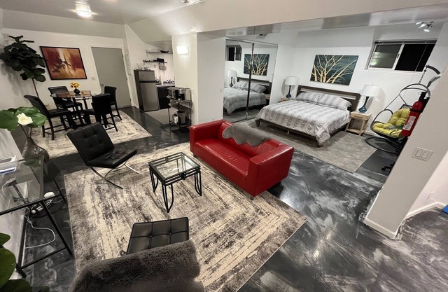 Chic New Midtown Apartment in the Heart of Sacramento