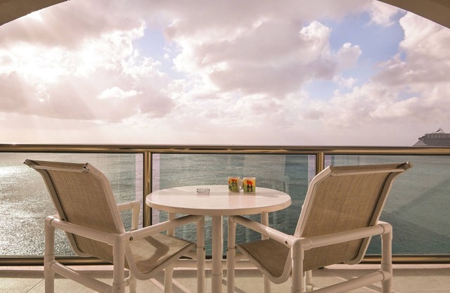 Chic Ocean View Condo w/ Private Terrace