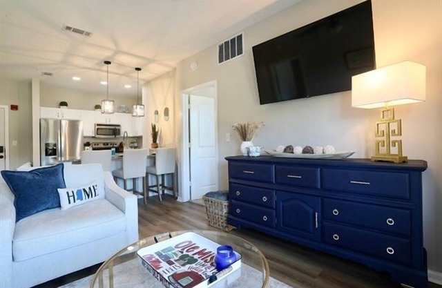 Chic Oxford Condo Getaway with 2 Suites!