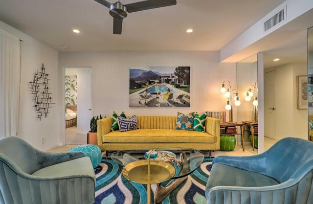 Chic Palm Springs Gem with Patio and Pool Access!