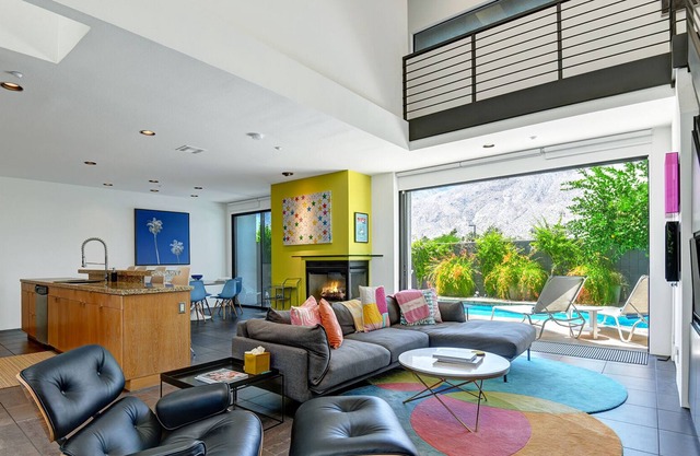 Chic pet-friendly townhome with private pool, and separate casita