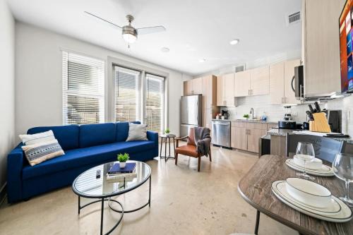 Chic Retreat Poolside Comfort