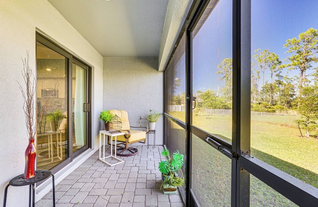 Chic Retreat w/ Lanai in Fort Myers!
