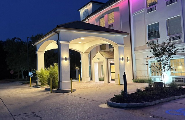 Chic studio apartment in charming Covington