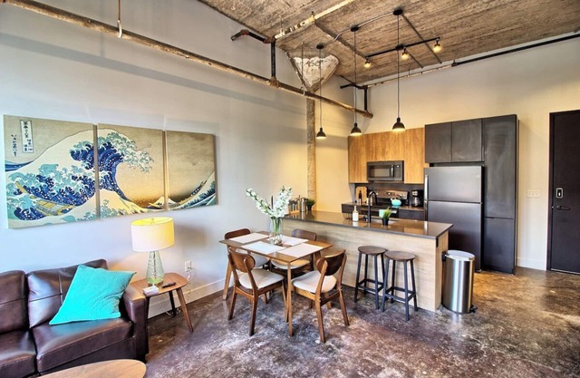 Chic Ultramodern Loft w/ Designer Features+WD