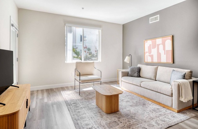 Chic Union City 2BR w/ Gym & BBQ, nr Union Landing, by Blueground