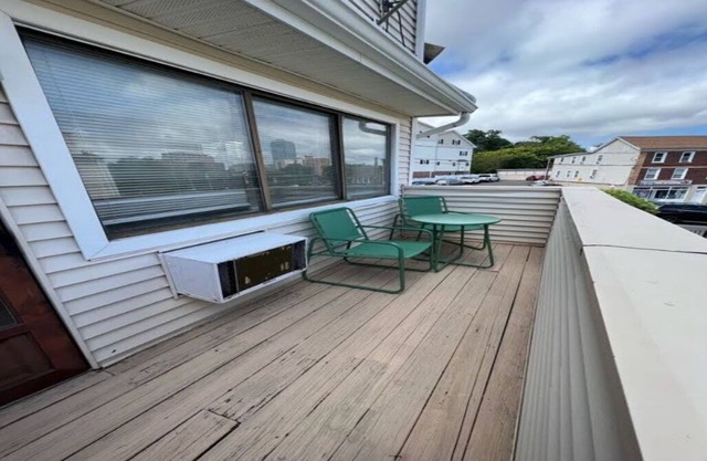 Chic Urban Retreat: Newly Renovated Condo Minutes from Downtown Stamford