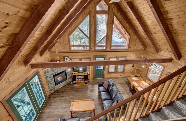Chickadee Cabin am Hummingbird Hill (Hocking Hills Bereich)