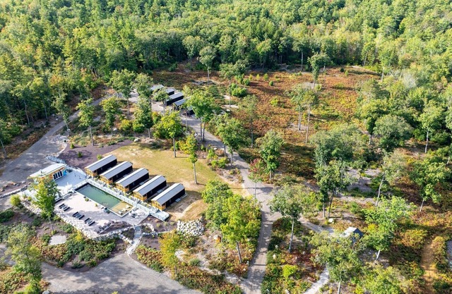 Chickadee Limit 4 2 Bedroom Cabin