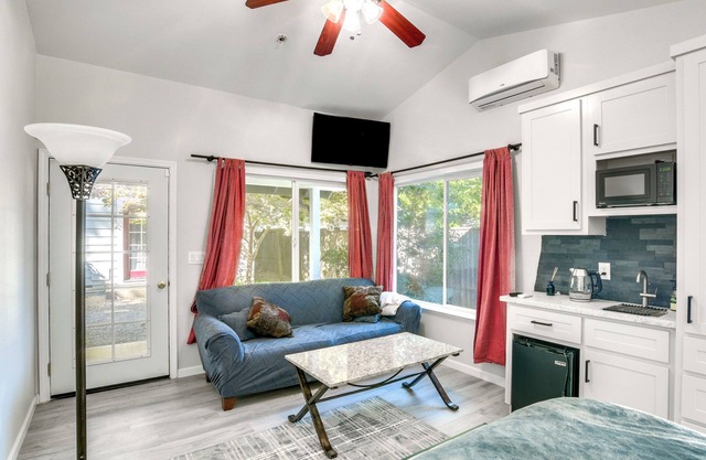 Chico Studio Near Cal State & Downtown