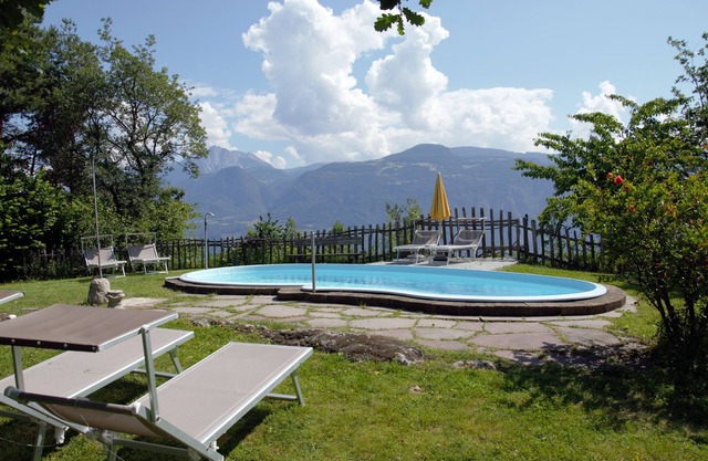 Kinderfreundliche Unterkunft mit Schwimmbad im familiären Umfeld.