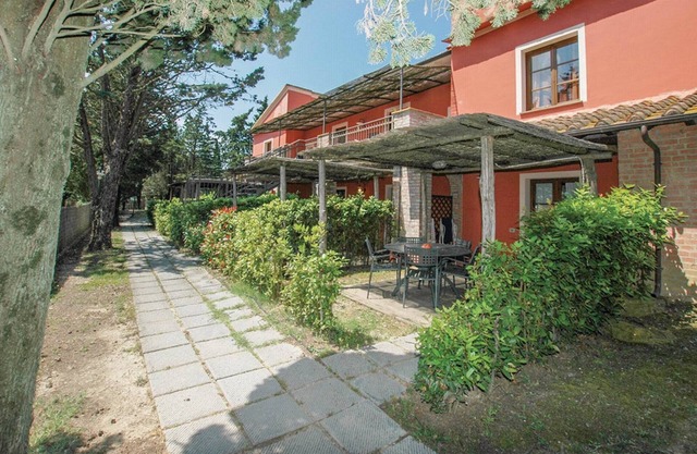 Kinder-und Familienfreundliche Ferienanlage,2 Pools,Terrasse, Garten, bis 5 Pers