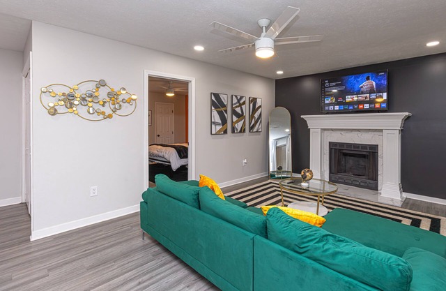 Chill in Brandon at This Newly Renovated Townhome