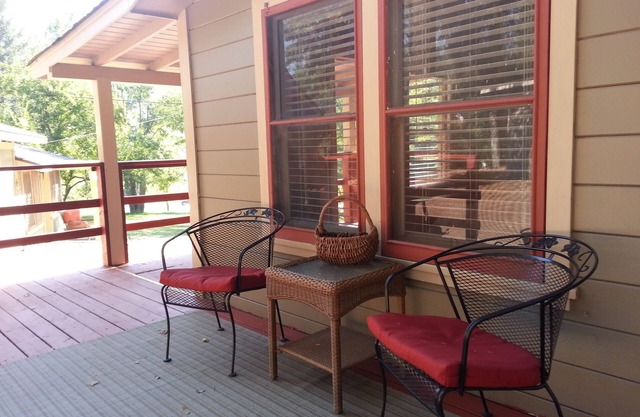 China Creek Cottages
