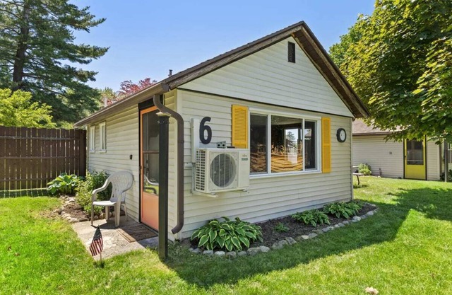 Chippewa Bluffs Resort Spacious Combined 3BR 3BA Cabins