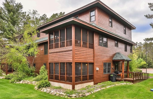 Chippewa Retreat - Den