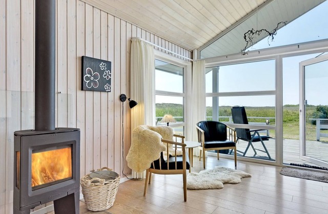 "Chrisse" - 550m from the sea by Interhome