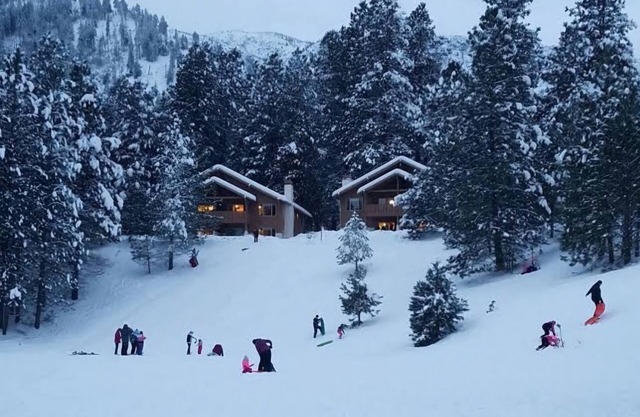 Christmas in Leavenworth Dec 22-29 Christmas Lights 2 BR Condo
