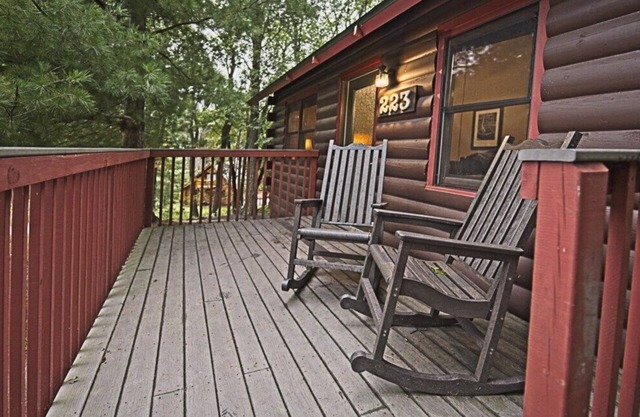 Christmas Mountain Village™ -Grand 2 Bedroom Cabin