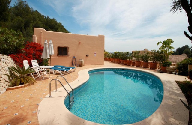 Chrisuli - well furnished villa with panoramic views in Moraira