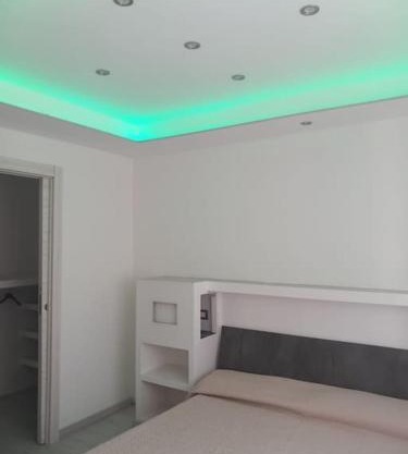 Chromotherapy Flat