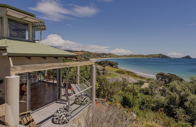 Chuck’s Retreat - Opito Bay Holiday Home