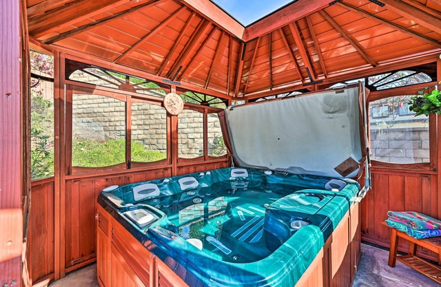 Chula Vista Studio w/ Hot Tub ~ 9 Mi to Downtown