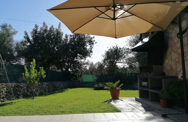 "Cicada House" far from the chaos for your holidays in maximum relaxation