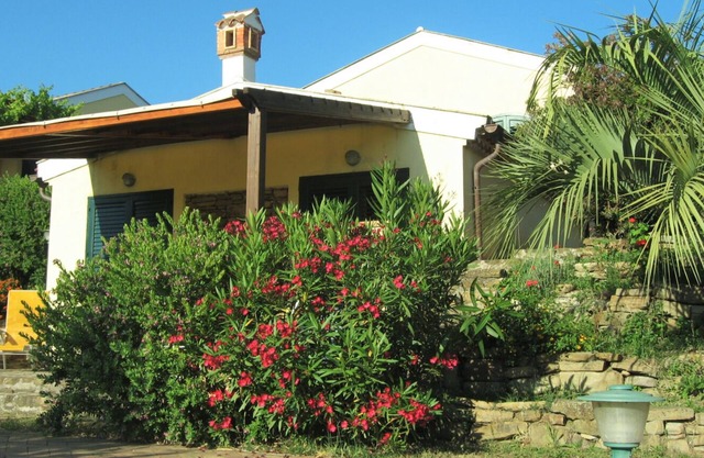Cilento - Castellabate, schönes Ferienhaus mit Meerblick - 5 Min. vom Strand