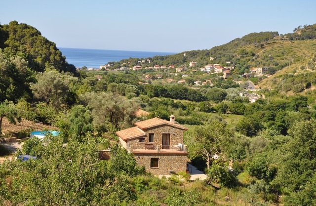 Cilento, Castellabate - Ferienhaus mit Pool + Meerblick in schöner Panoramalage